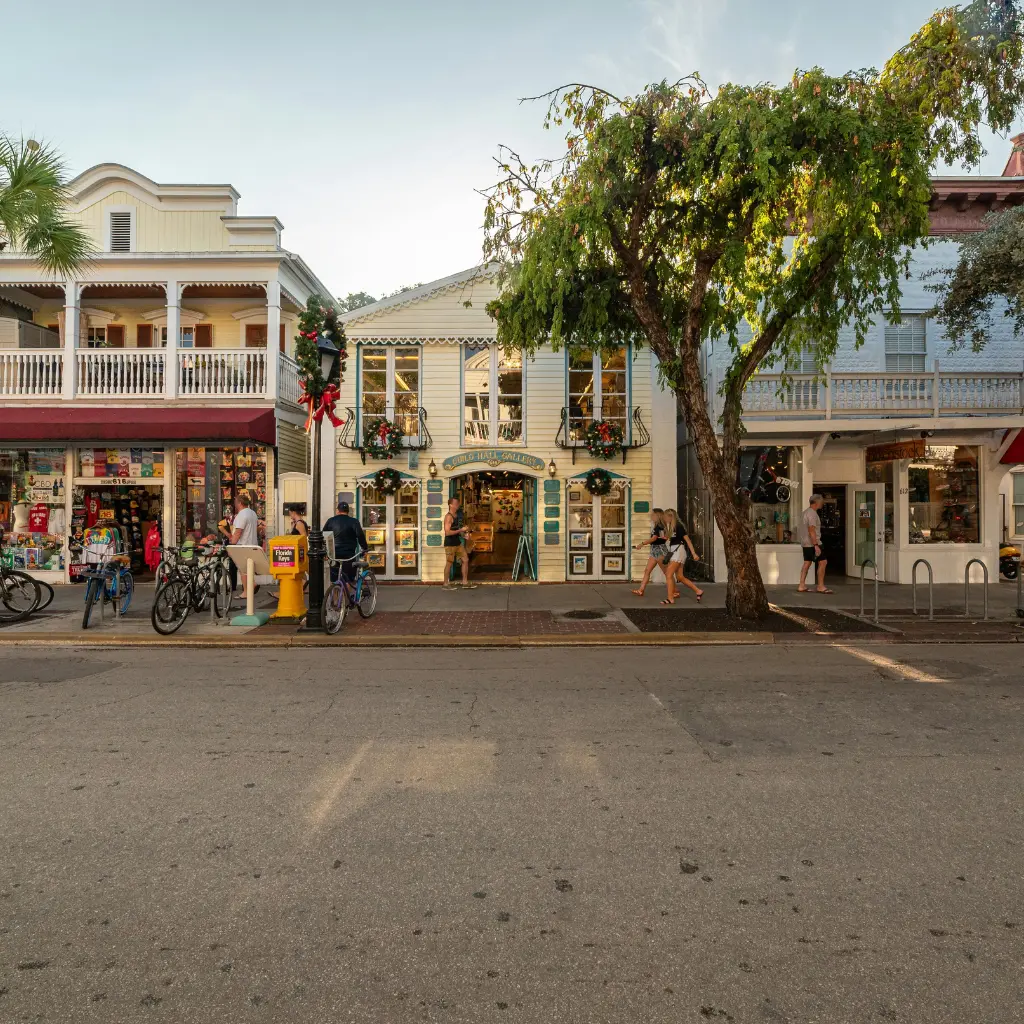 Key West vibrant street with shops and cafes ideal for solo travelers seeking local eats in Florida